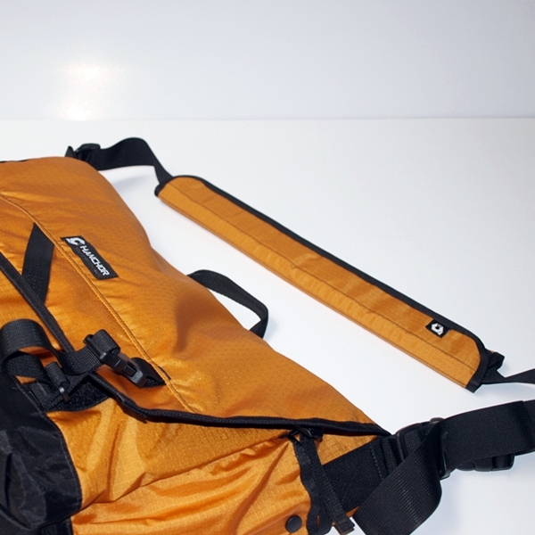 Shoulder pad555
